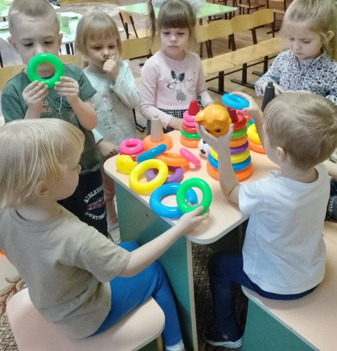 СОБИРАЕМ ПИРАМИДКУ СОБИРАЕМ ПИРАМИДКУ.